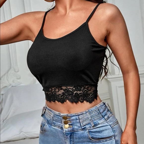 Lace open back cami crop top - Picture 4 of 5